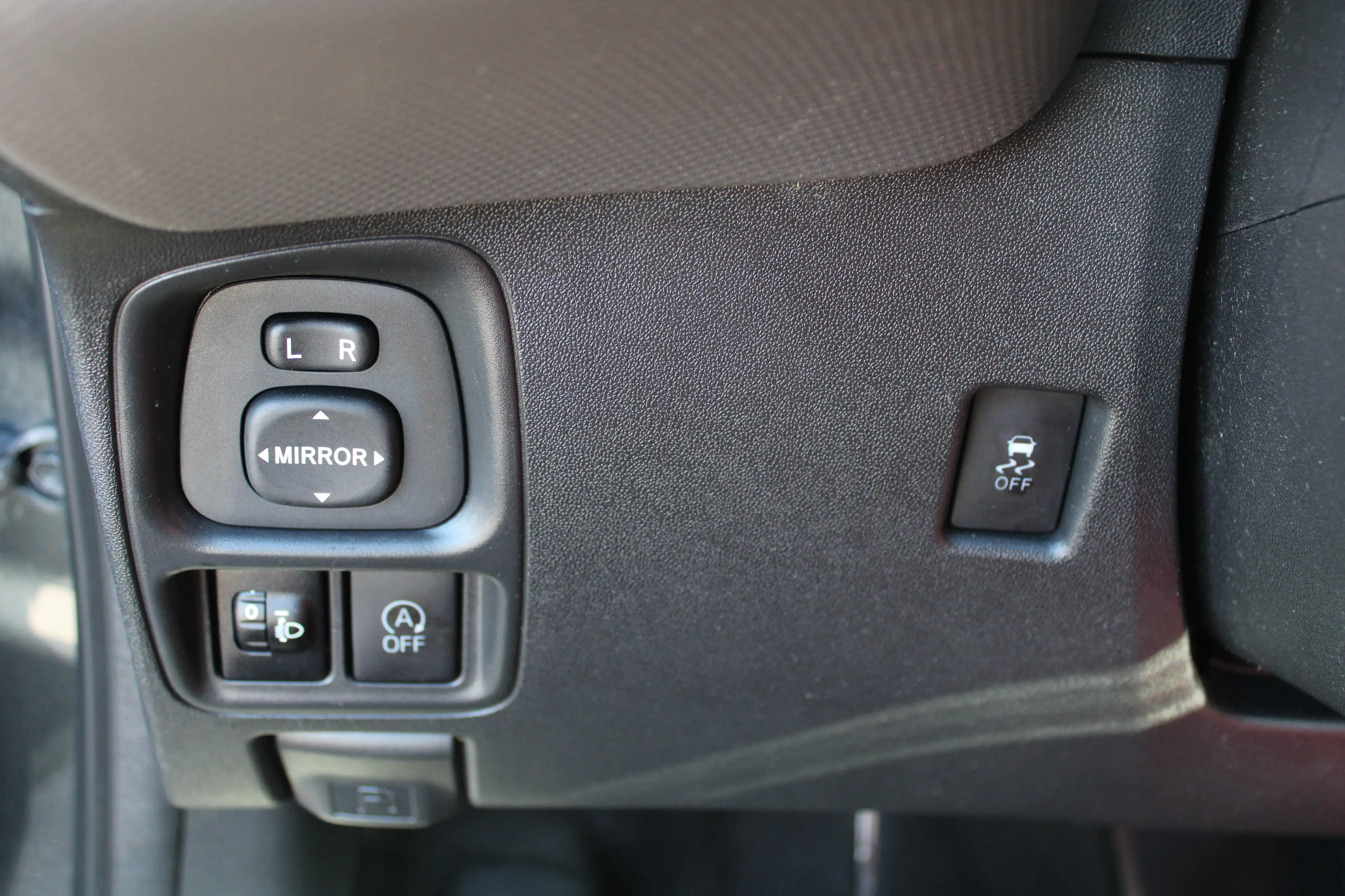 Peugeot 108 1.0 e-VTi Allure | Navi by app | Camera | Climate — photo 20