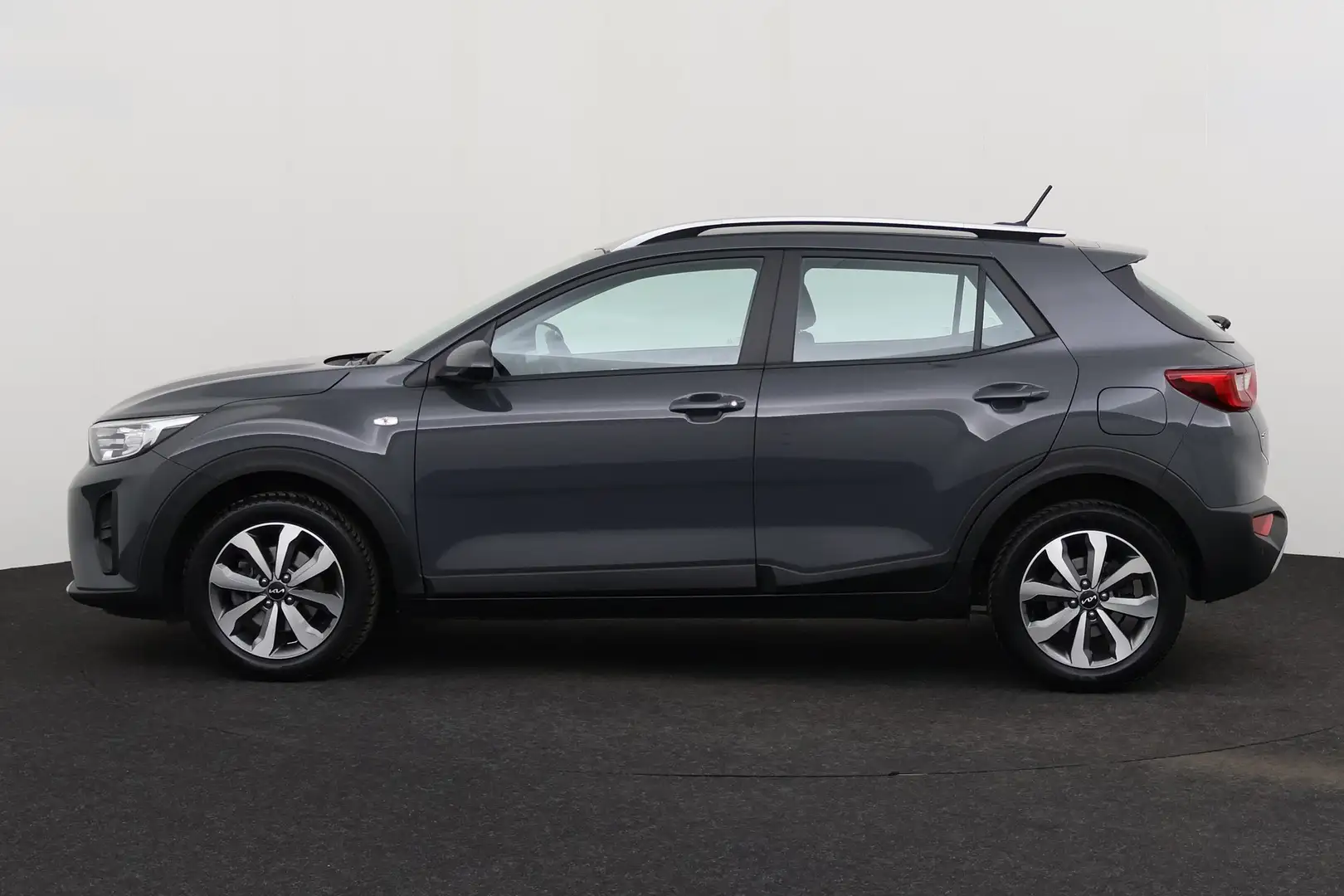 Kia Stonic 1.2 I + CARPLAY + PDC + ALU - 2