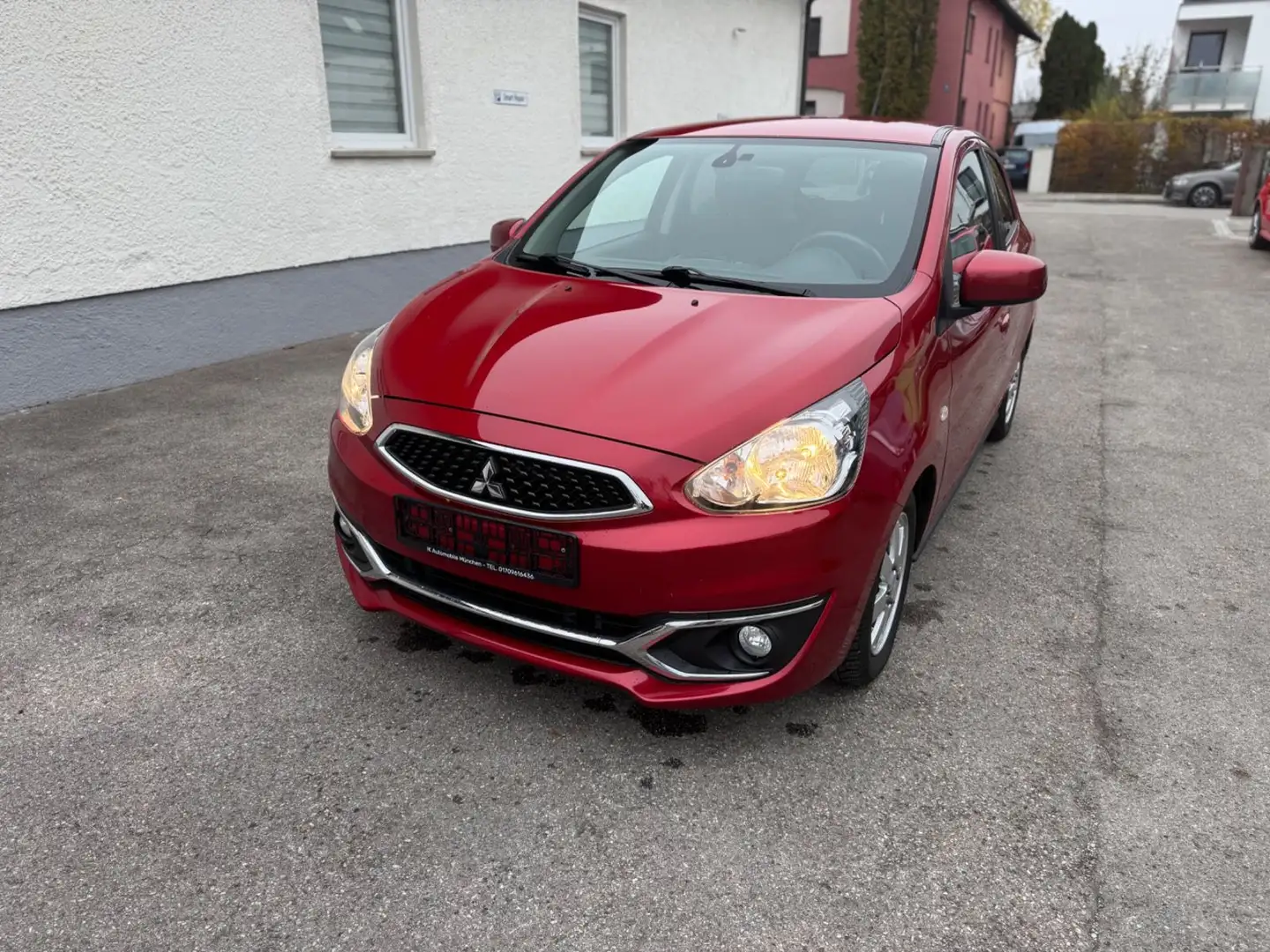 Mitsubishi Space Star Top Automatik Navi 1.Hd Scheckheft Rot - 1