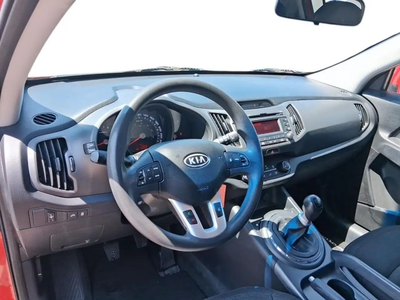 Kia Sportage снимка Kia Sportage
