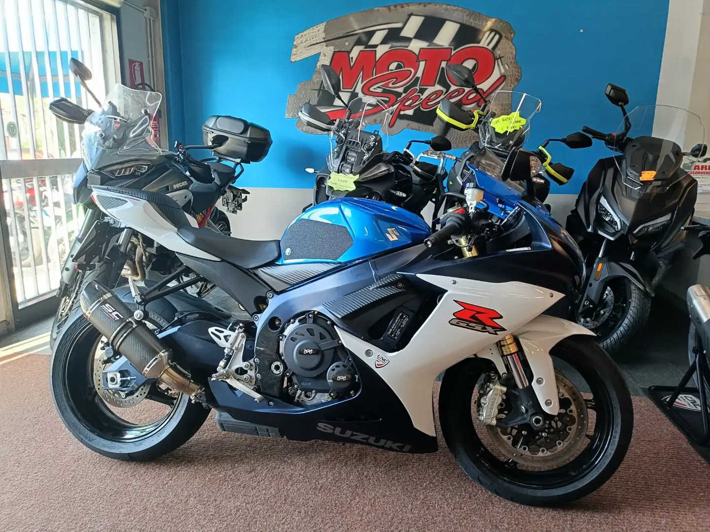 Suzuki GSX-R 750 - 1