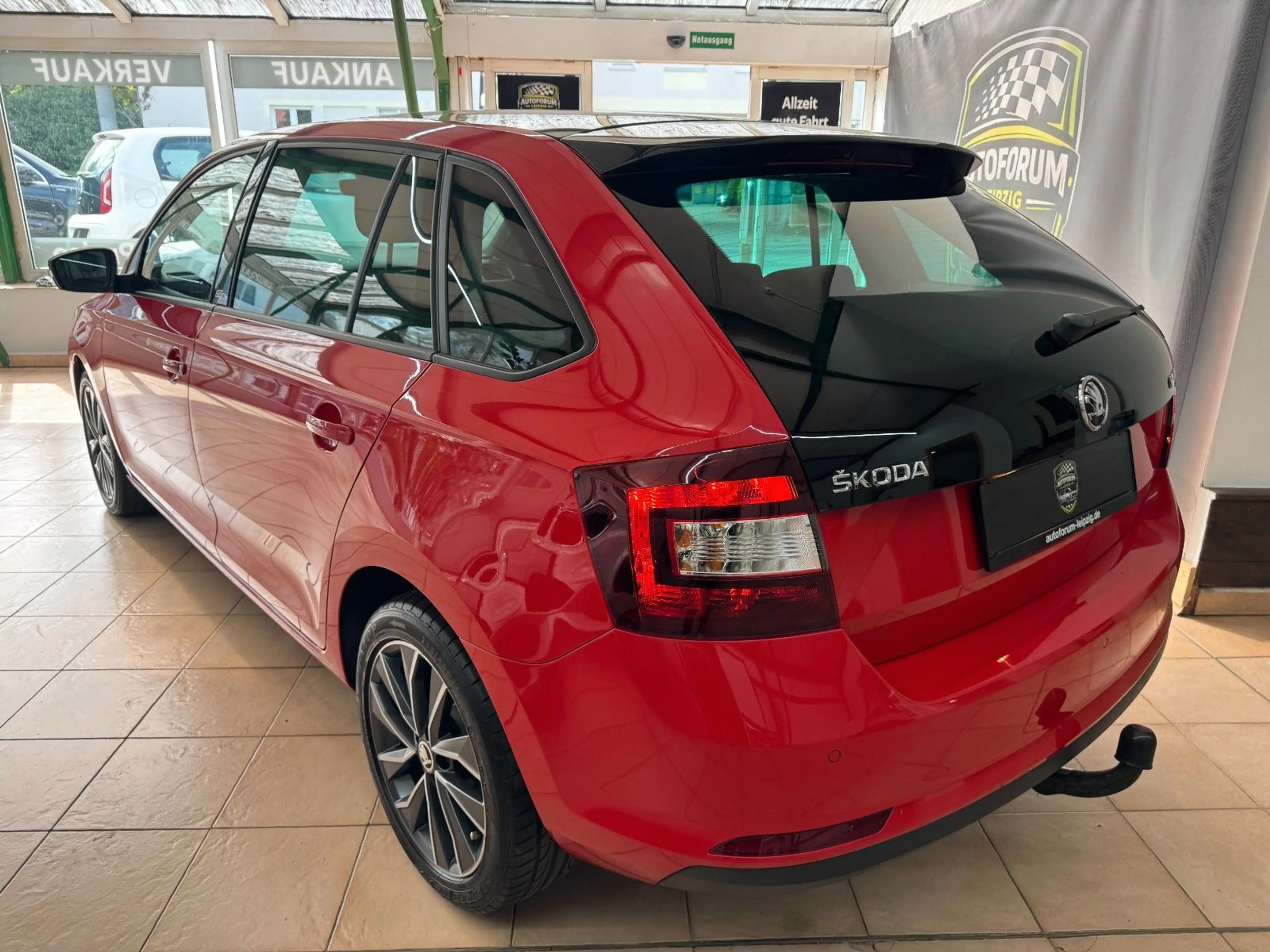 Skoda Rapid/Spaceback Spaceback Edition | HU NEU | XENON | SHZ | — photo 7