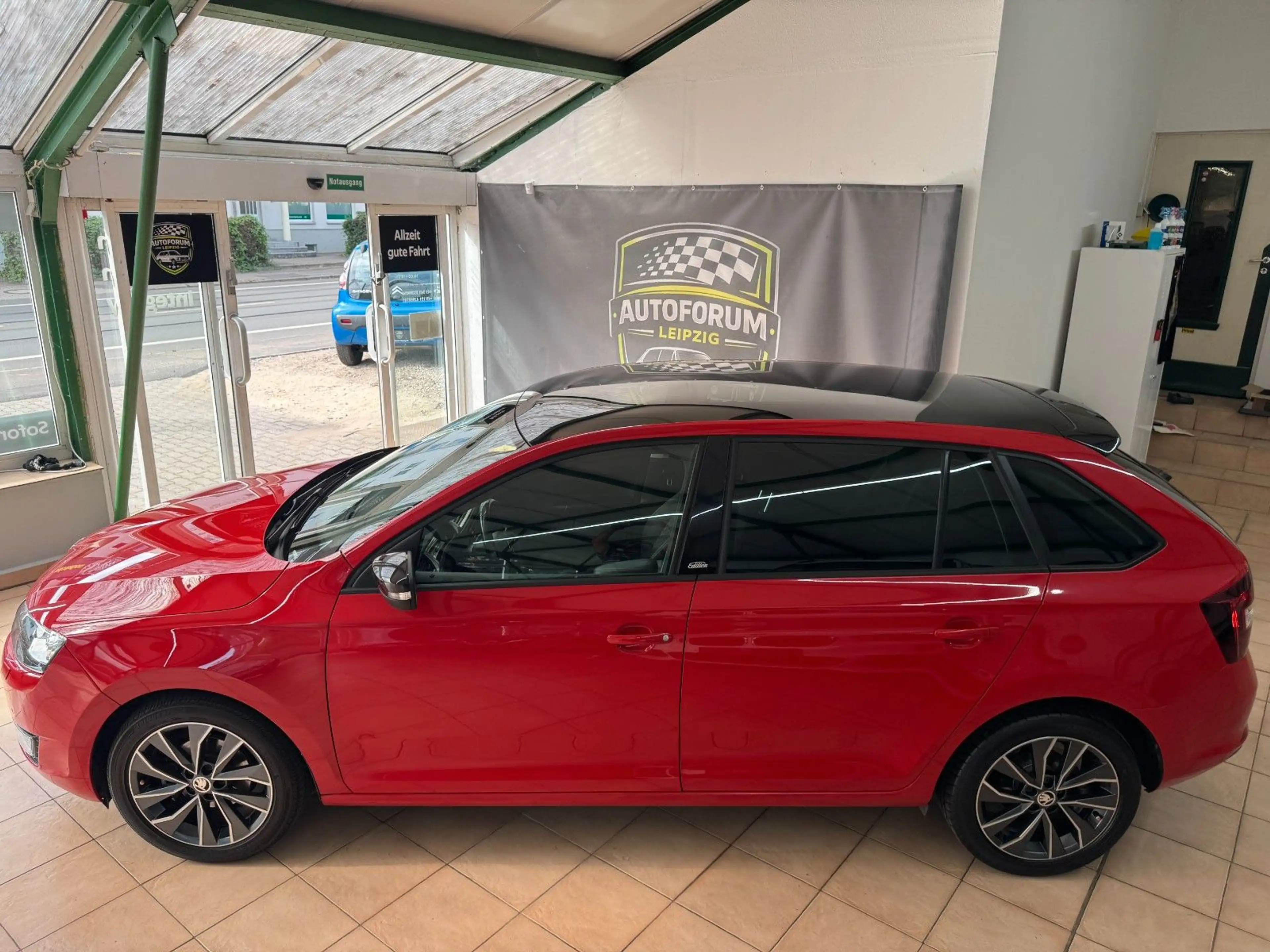 Skoda Rapid/Spaceback Spaceback Edition | HU NEU | XENON | SHZ | — photo 8