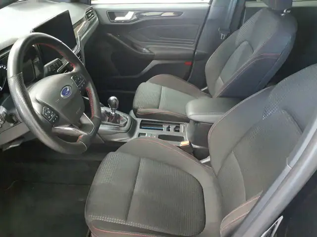 Ford Focus view 7