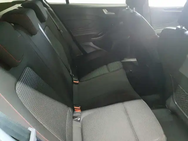 Ford Focus view 14