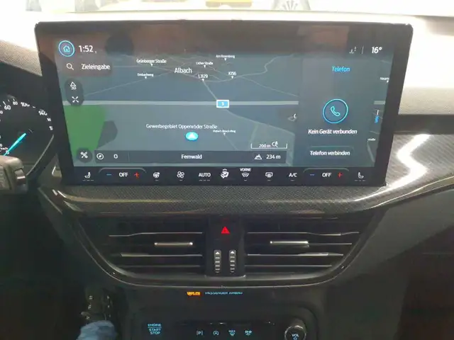 Ford Focus view 12