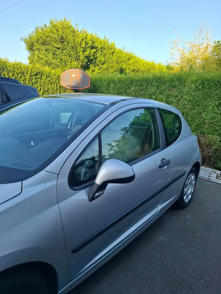 Peugeot 207 1.4e 16v 90ch Urban