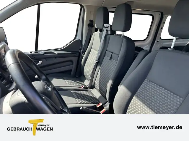 Ford Transit Custom view 10