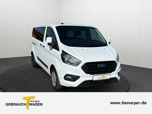 Ford Transit Custom view 3