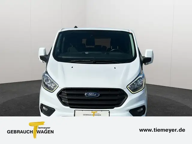 Ford Transit Custom view 2