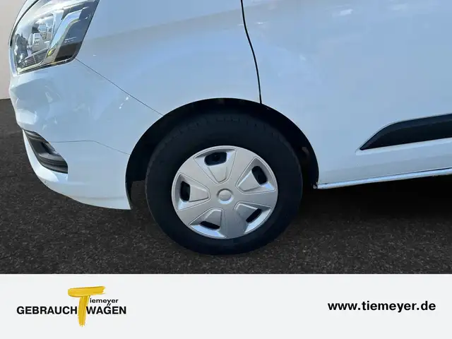 Ford Transit Custom view 9
