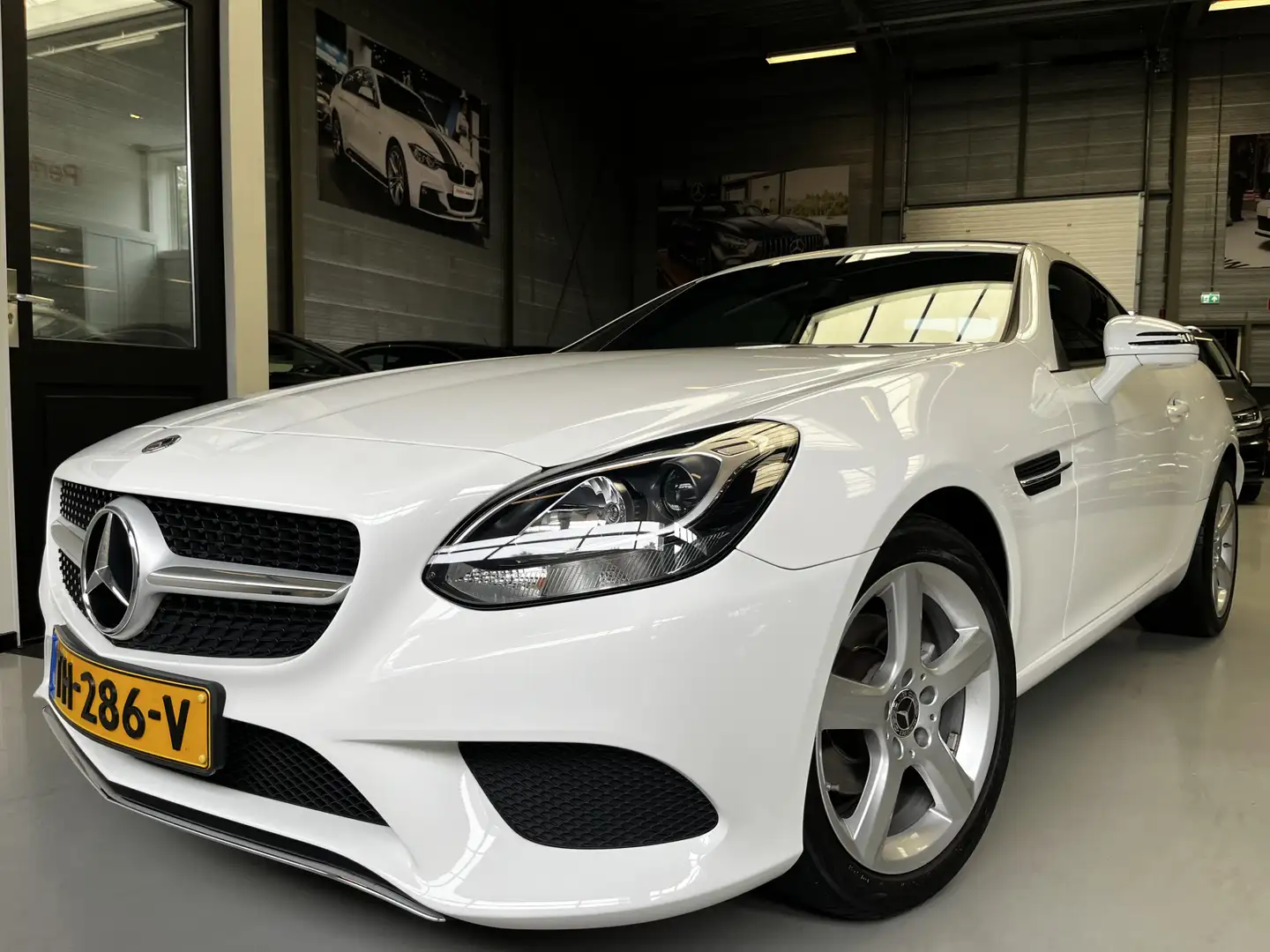 Mercedes-Benz SLC Cruise, Airco, Leer Wit - 2