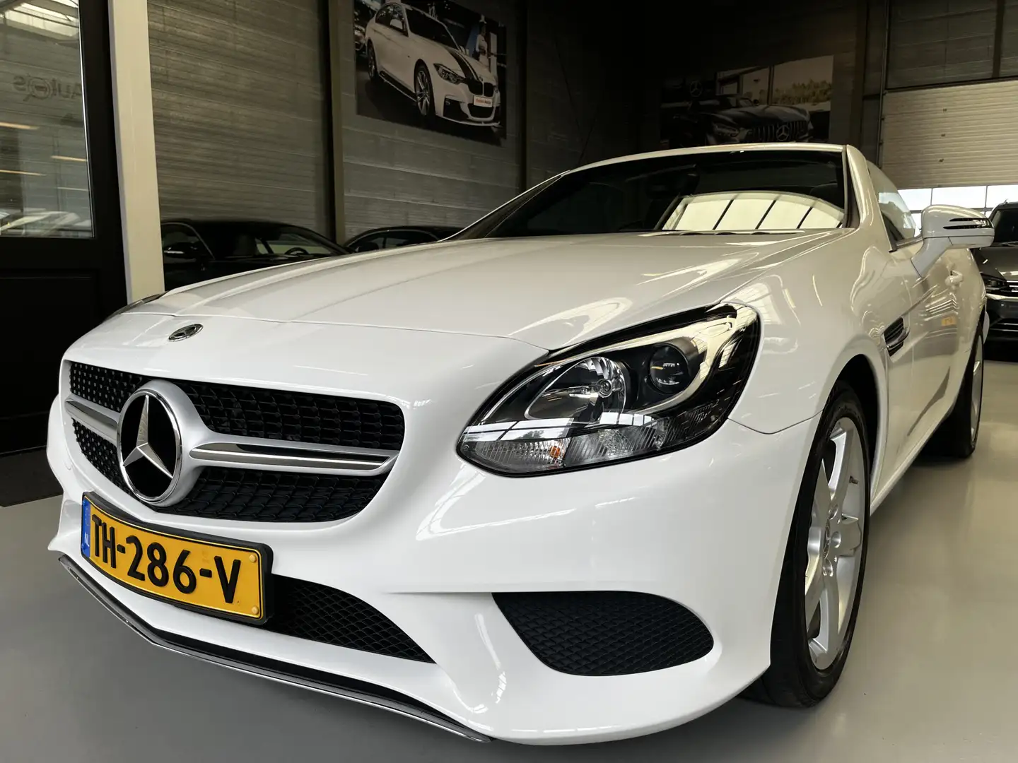Mercedes-Benz SLC Cruise, Airco, Leer Wit - 1