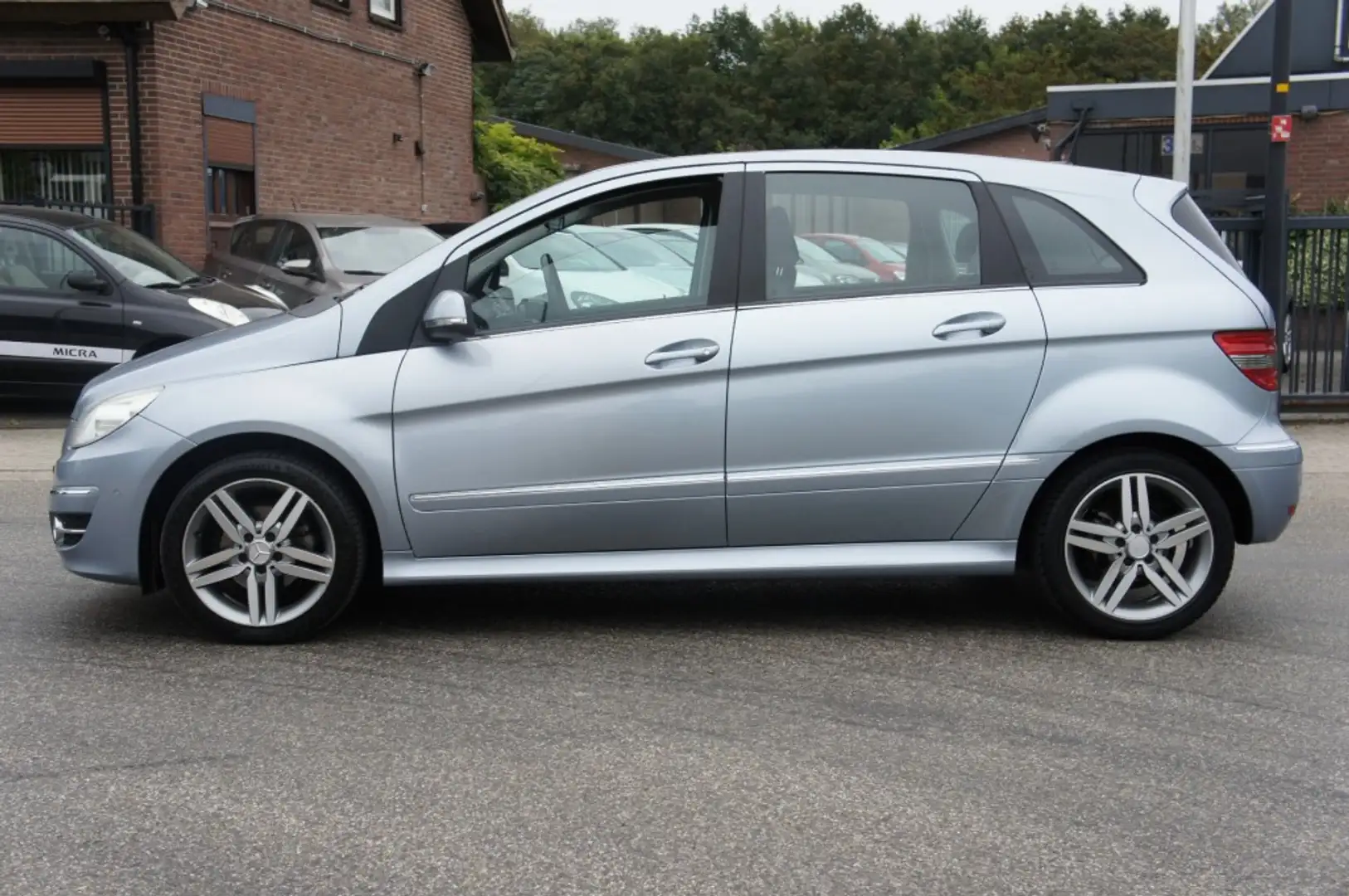 Mercedes-Benz B 180 180 BUSINES CL. NAVI/CAMERA/ALFLEDER/CRUISE/PDC/17 Bleu - 2