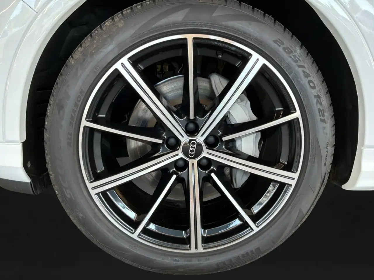 Audi Q7 снимка Audi Q7