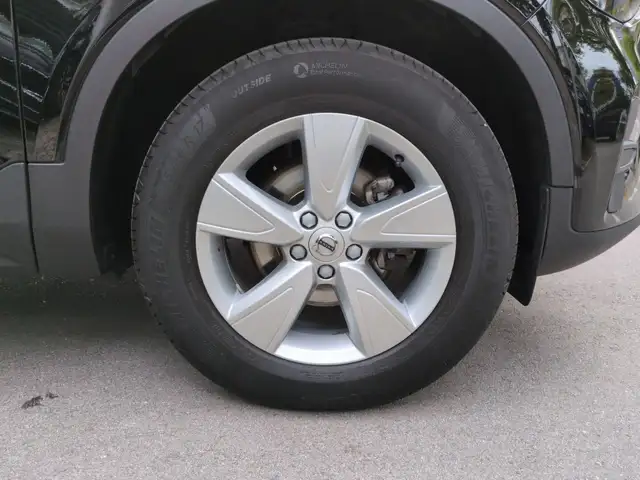 Volvo XC40 view 23
