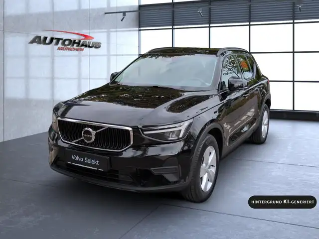 Volvo XC40 view 3