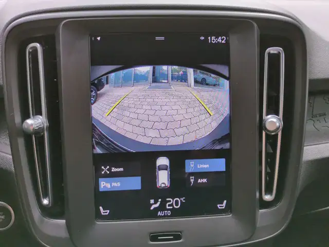 Volvo XC40 view 26