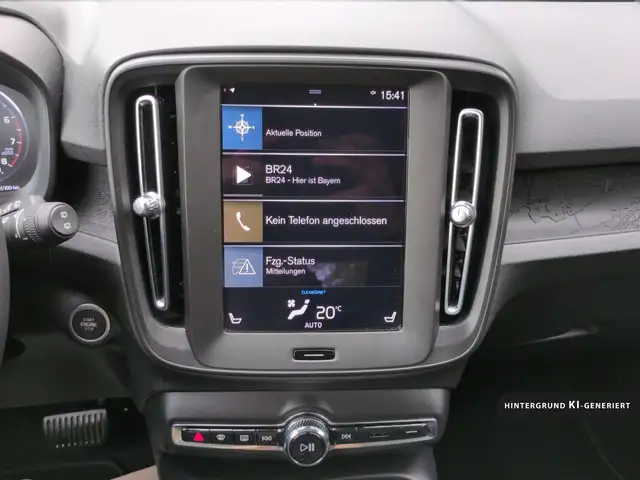 Volvo XC40 view 17