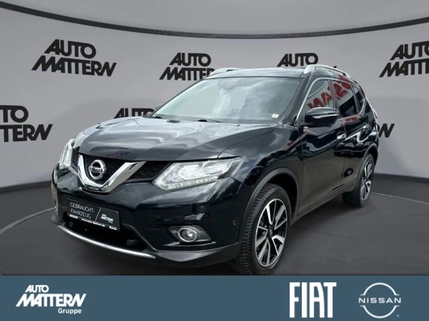 Nissan X-Trail 2.0 dCi Tekna Schwarz - 1