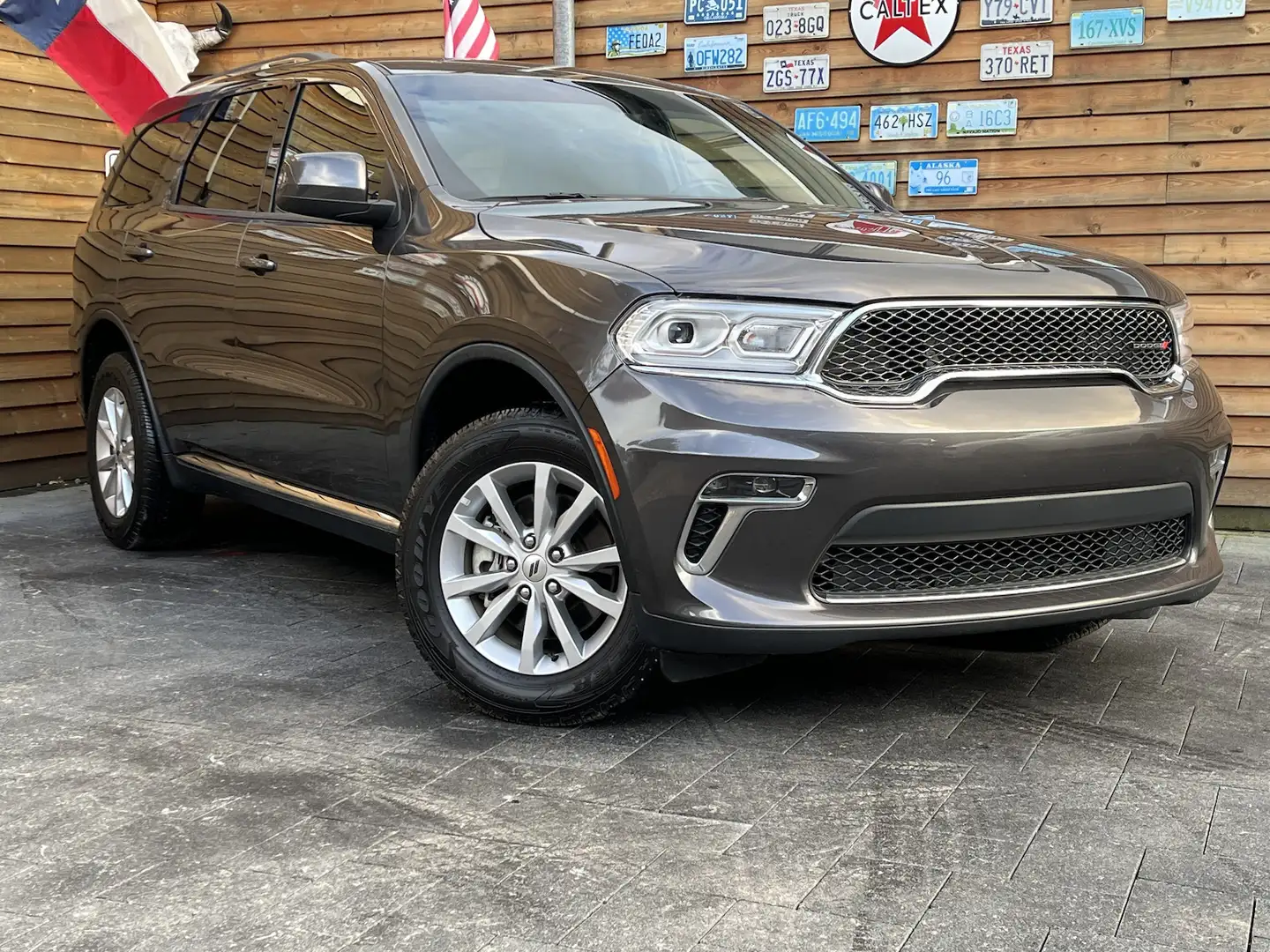 Dodge Durango 3,6 l SXT Plus 4x4 CarPlay 7 S. LPG Grau - 2