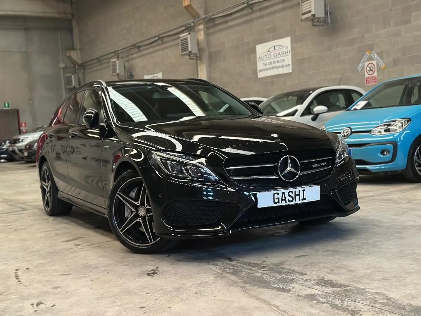 Mercedes-Benz B 250 250 d 4Matic Automatic Premium Zwart - 2