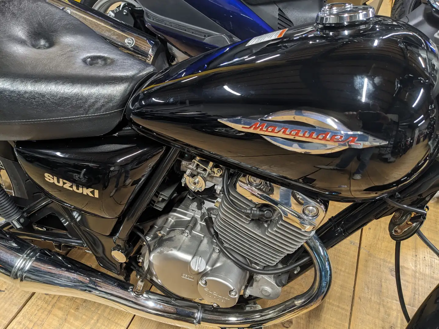 Suzuki Noir - 2