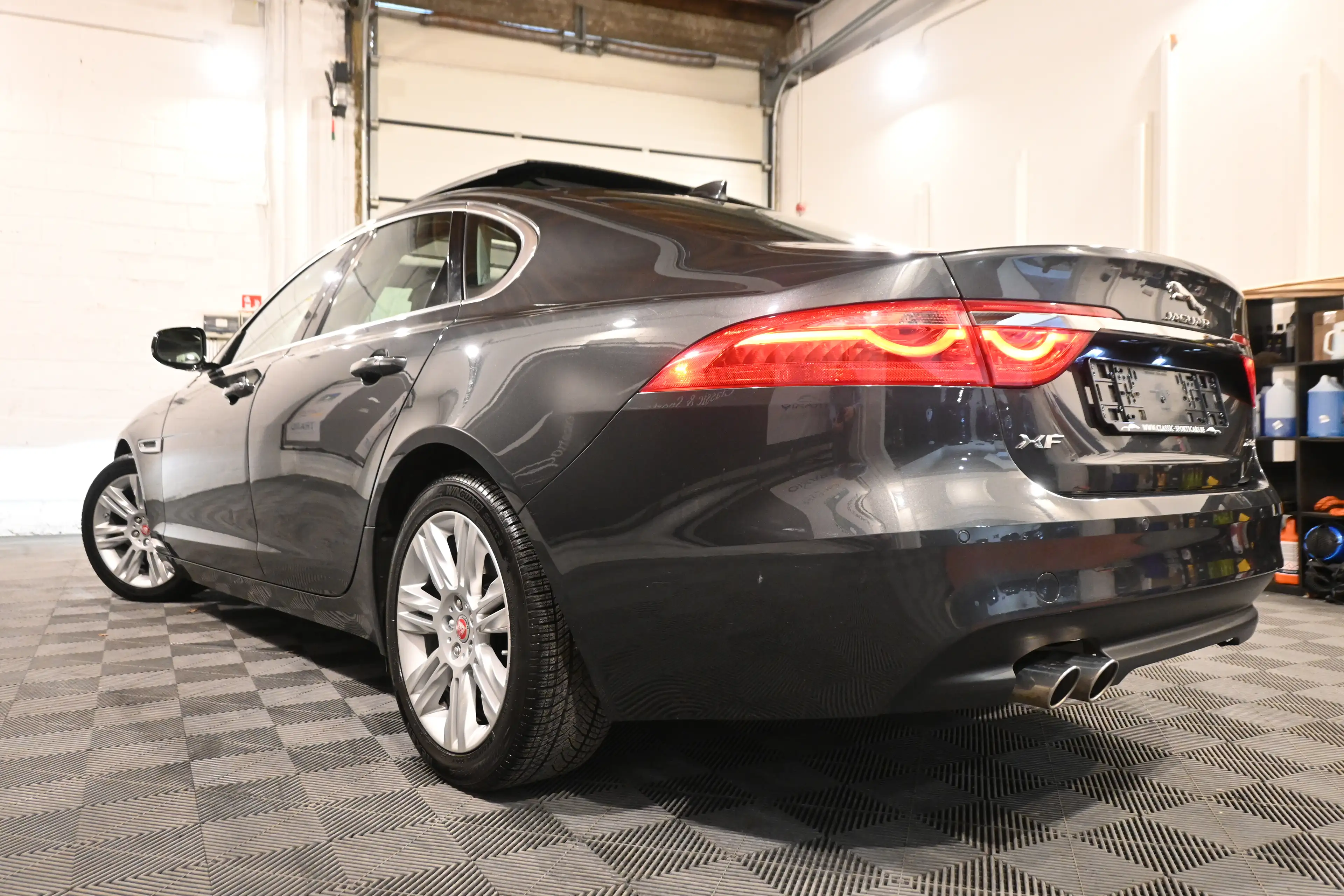 Jaguar XF XF 2.0 D PACK SPORT / PANO / CAMERA / XENON / CARPLAY / FULL OPTIONS !! — photo 7