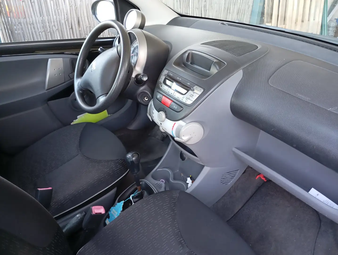 Peugeot 107 107 5p 1.4 hdi Sweet Years c/esp Nero - 1