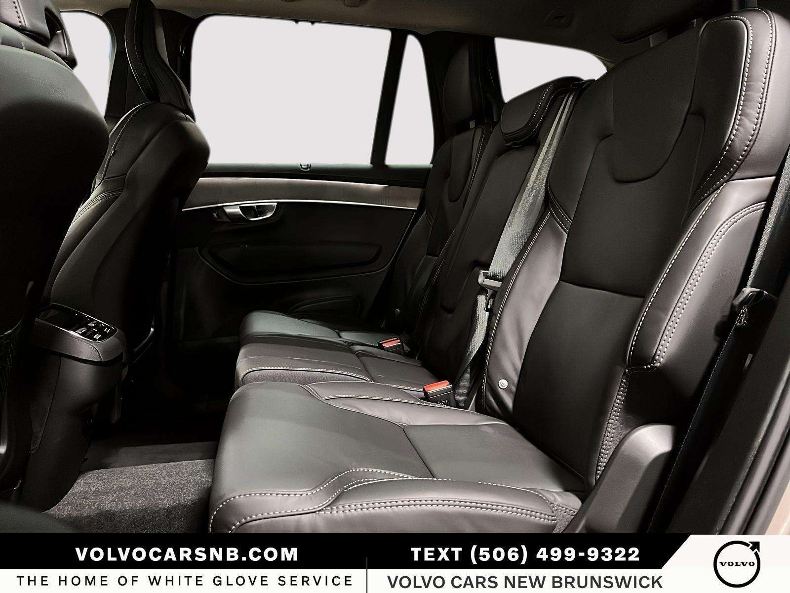 2026 Volvo XC90 B6 Ultra Bright Theme thumb 9