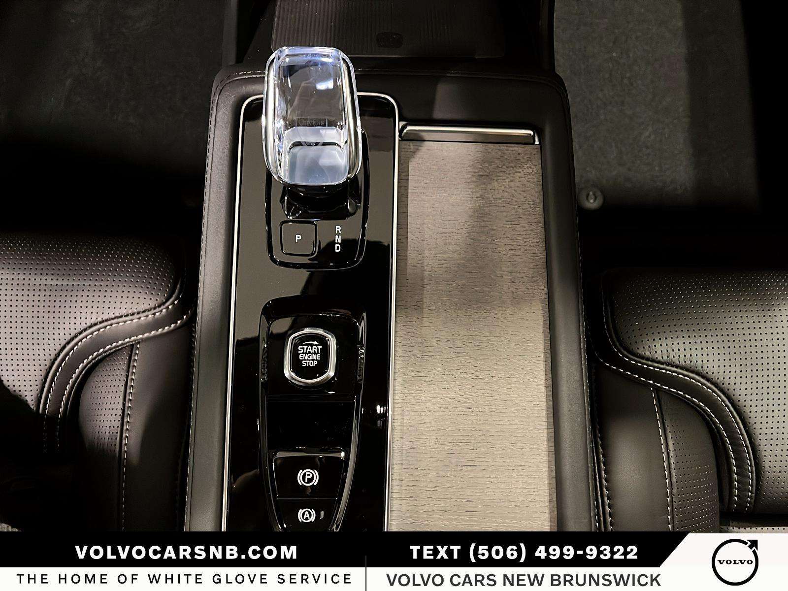 2026 Volvo XC90 B6 Ultra Bright Theme thumb 15