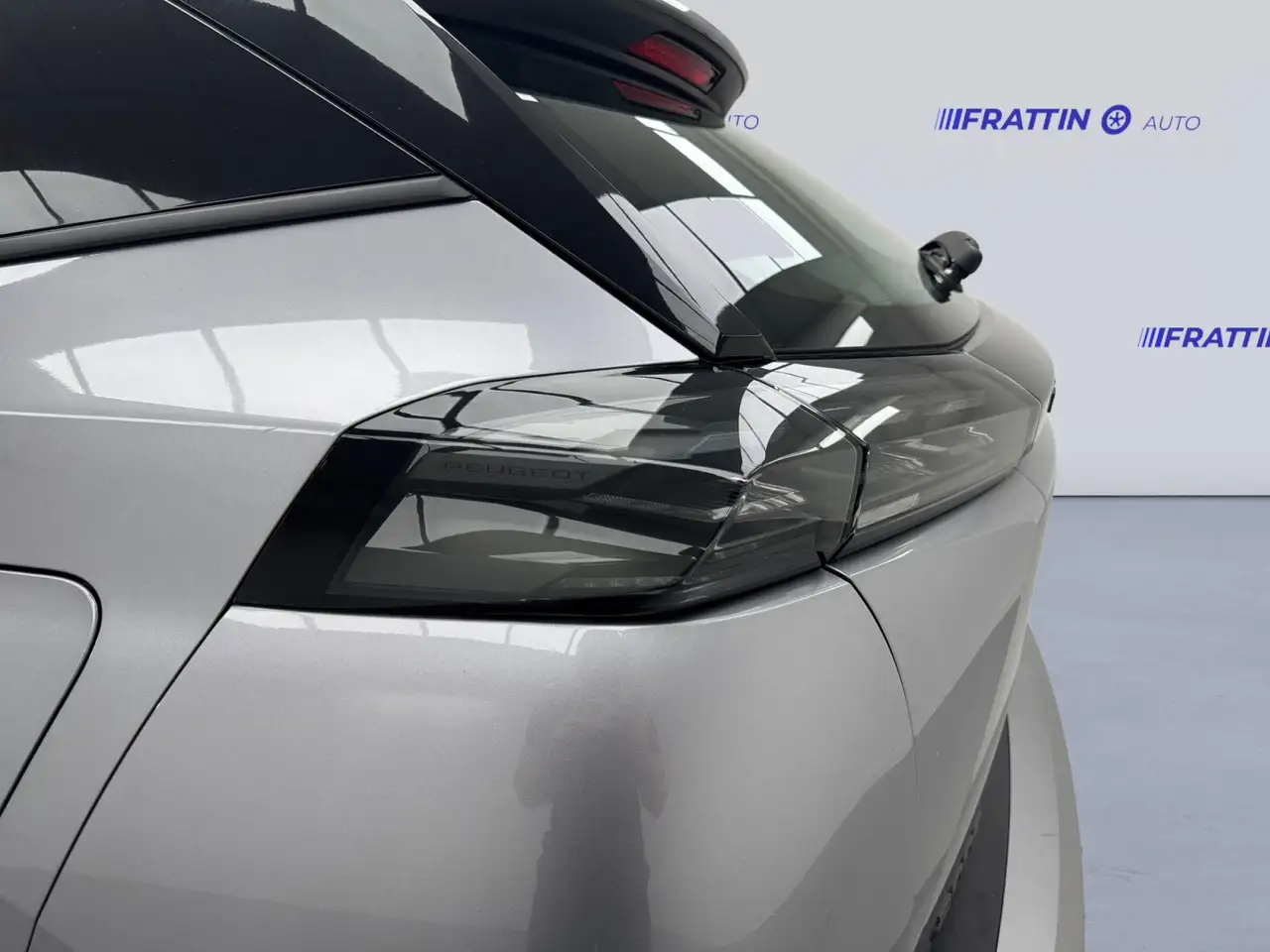 Peugeot 2008 Hybrid 145 e-DCS6 Style, миниатюра 11