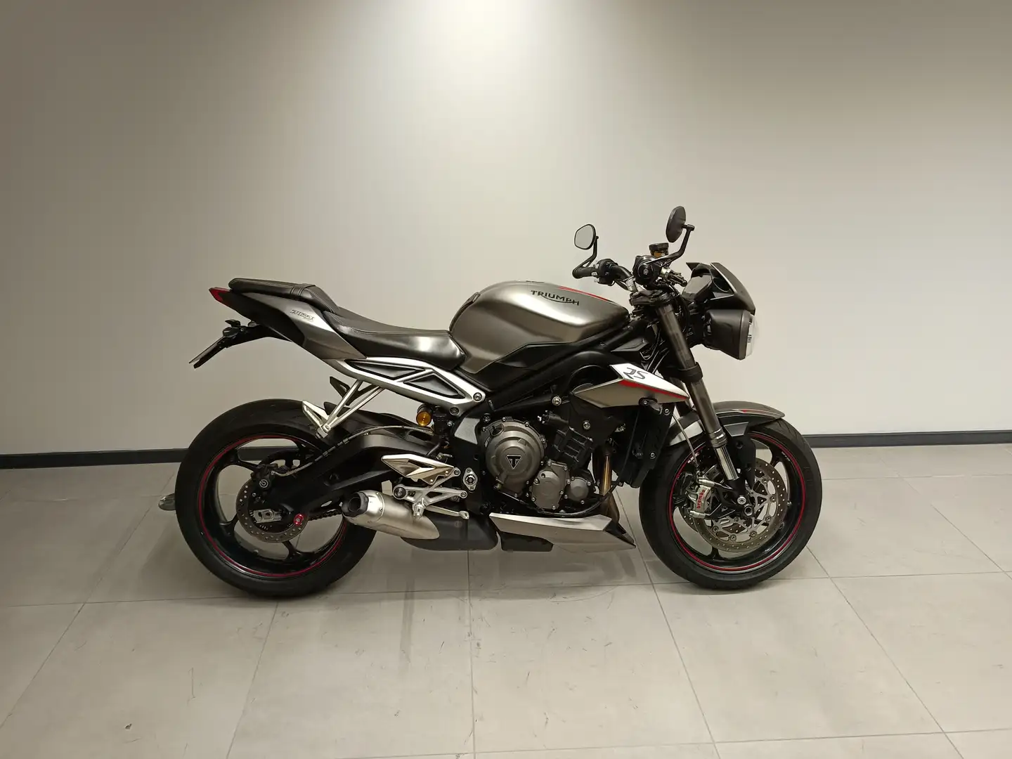 Triumph Street Triple 765 Szary - 1