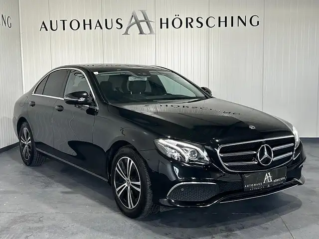 Mercedes-Benz E 220 d Austria Edition Aut.//WIDESCREEN//MEMORY//AMB...
