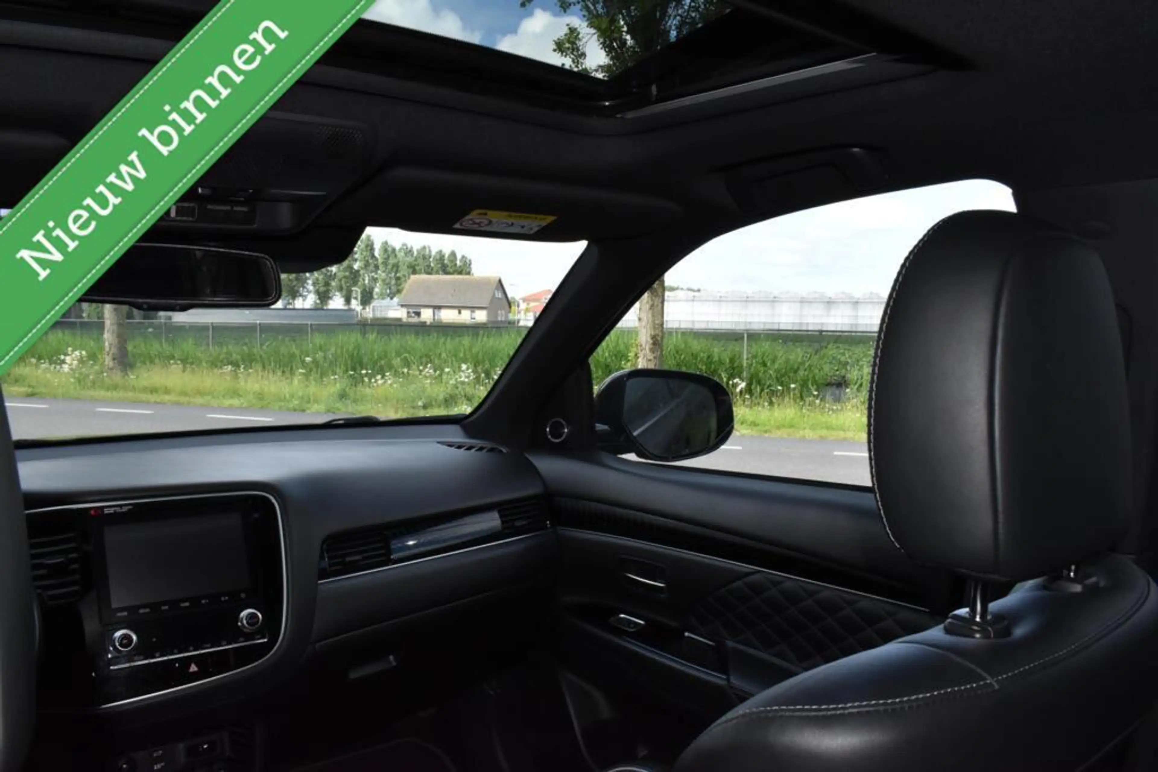 Mitsubishi Outlander 2.4 PHEV Diamand Edition LEDER VOL! 360º/PANORAMAD — photo 20