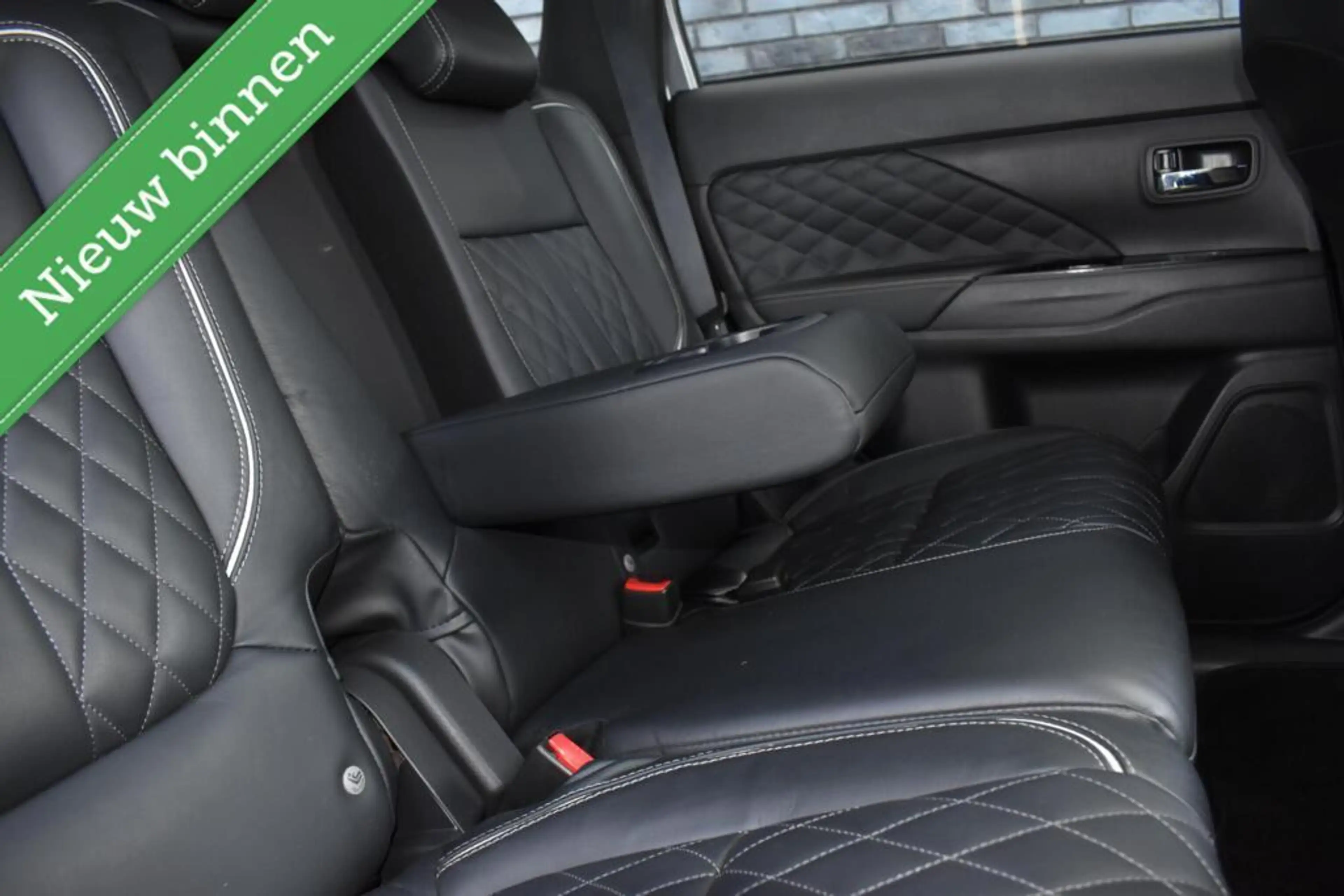 Mitsubishi Outlander 2.4 PHEV Diamand Edition LEDER VOL! 360º/PANORAMAD — photo 13