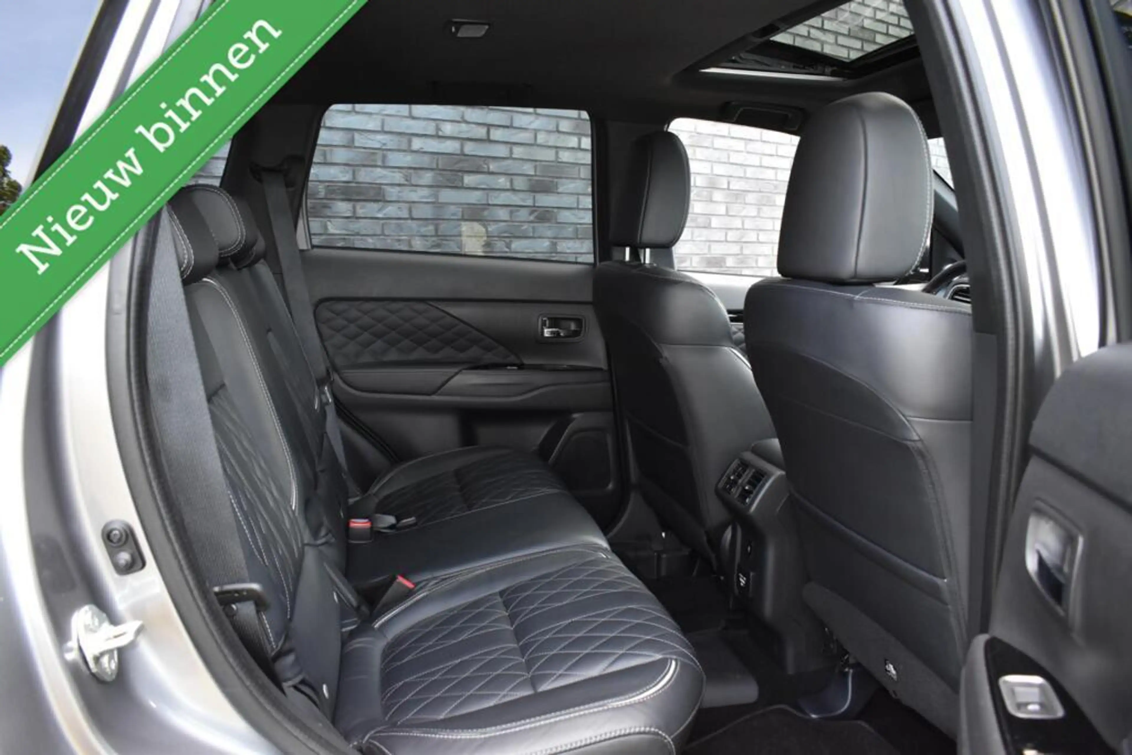 Mitsubishi Outlander 2.4 PHEV Diamand Edition LEDER VOL! 360º/PANORAMAD — photo 12