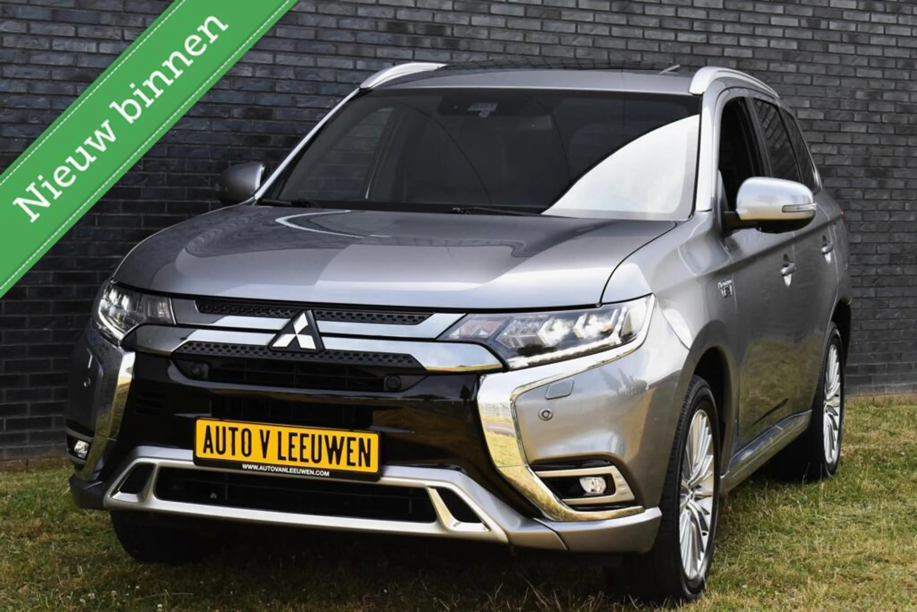 Mitsubishi Outlander 2.4 PHEV Diamand Edition LEDER VOL! 360º/PANORAMAD — photo 36