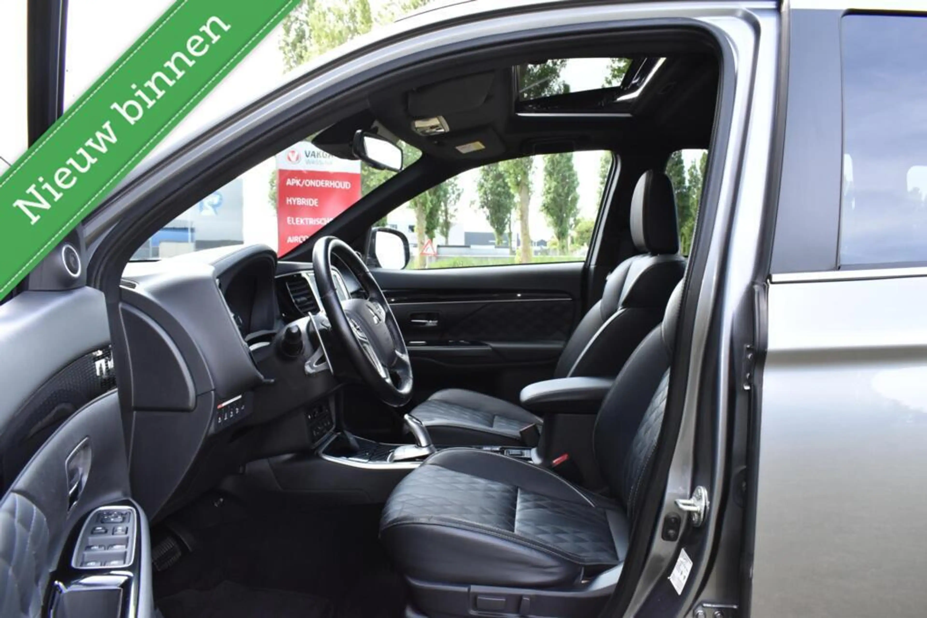 Mitsubishi Outlander 2.4 PHEV Diamand Edition LEDER VOL! 360º/PANORAMAD — photo 5