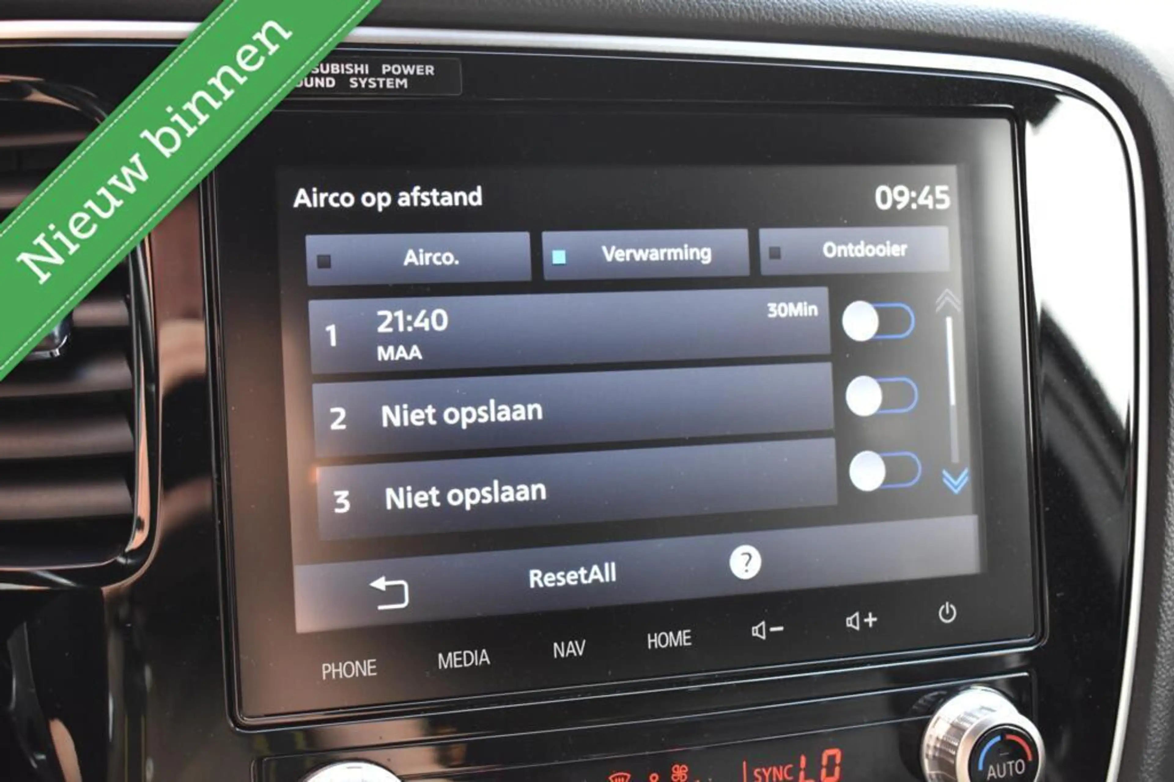 Mitsubishi Outlander 2.4 PHEV Diamand Edition LEDER VOL! 360º/PANORAMAD — photo 25