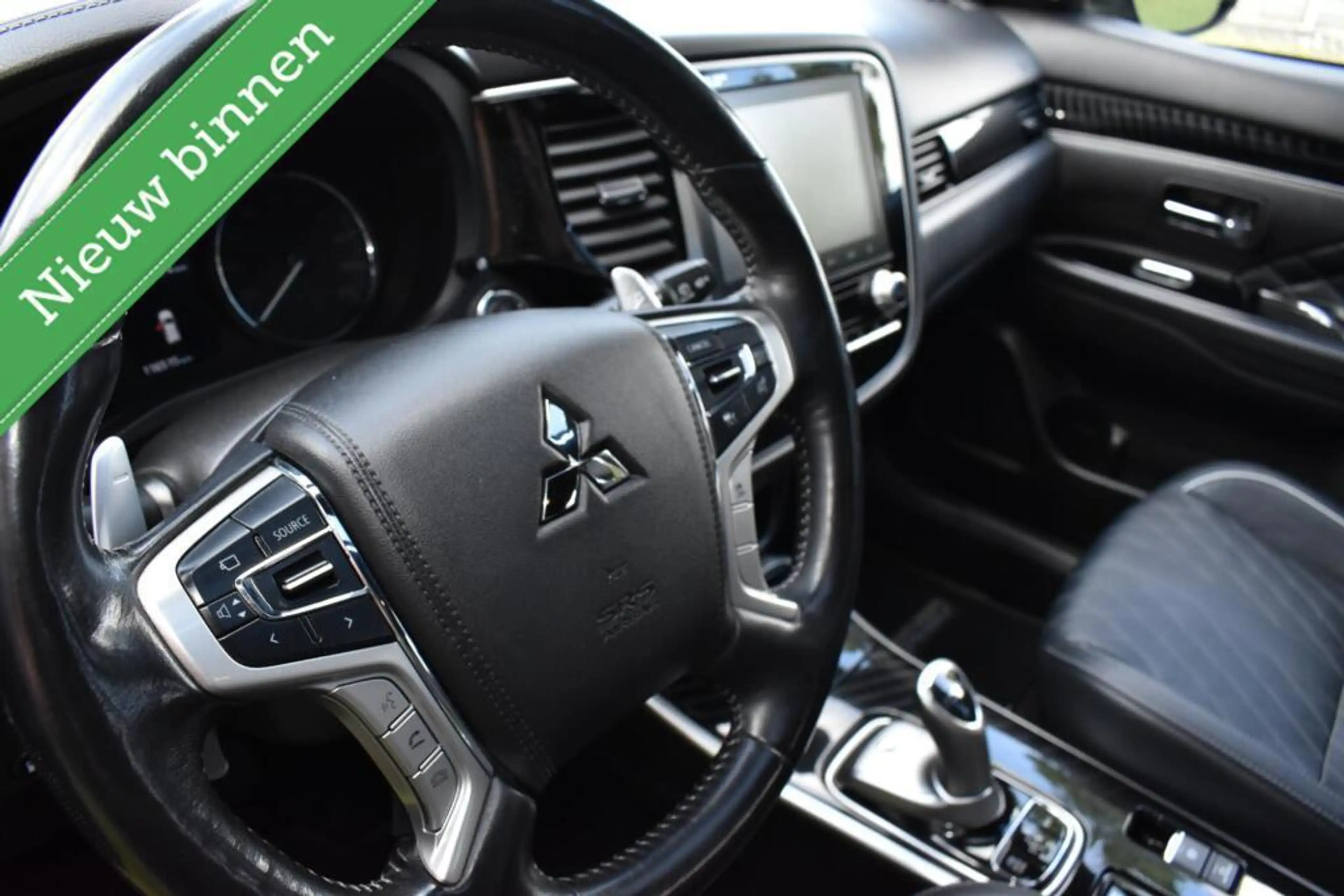 Mitsubishi Outlander 2.4 PHEV Diamand Edition LEDER VOL! 360º/PANORAMAD — photo 15