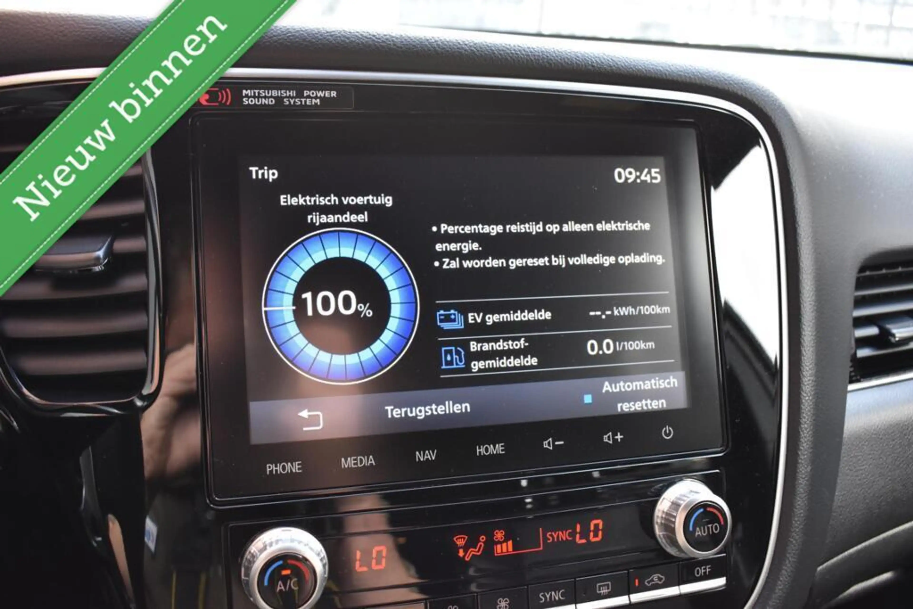 Mitsubishi Outlander 2.4 PHEV Diamand Edition LEDER VOL! 360º/PANORAMAD — photo 19
