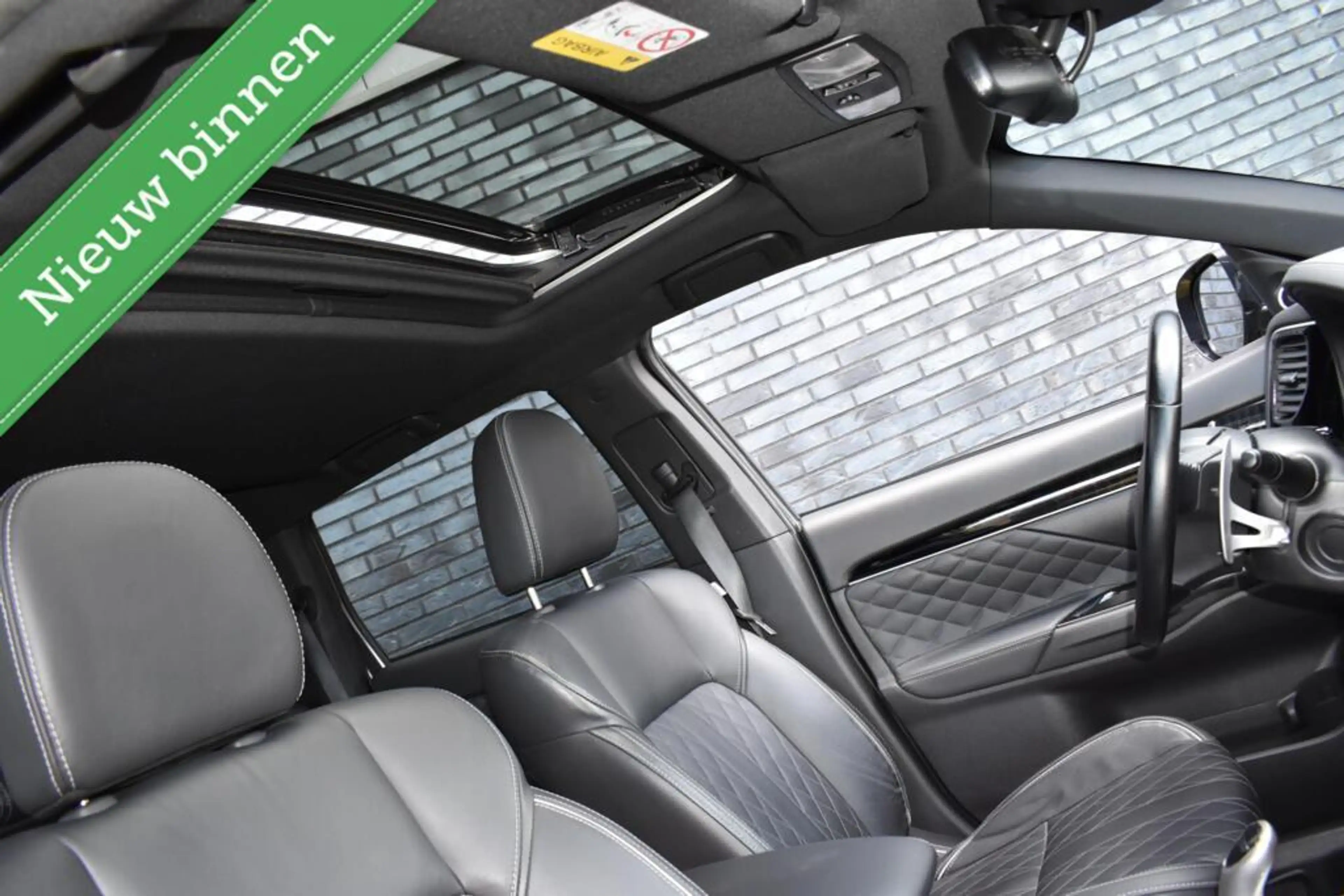 Mitsubishi Outlander 2.4 PHEV Diamand Edition LEDER VOL! 360º/PANORAMAD — photo 11