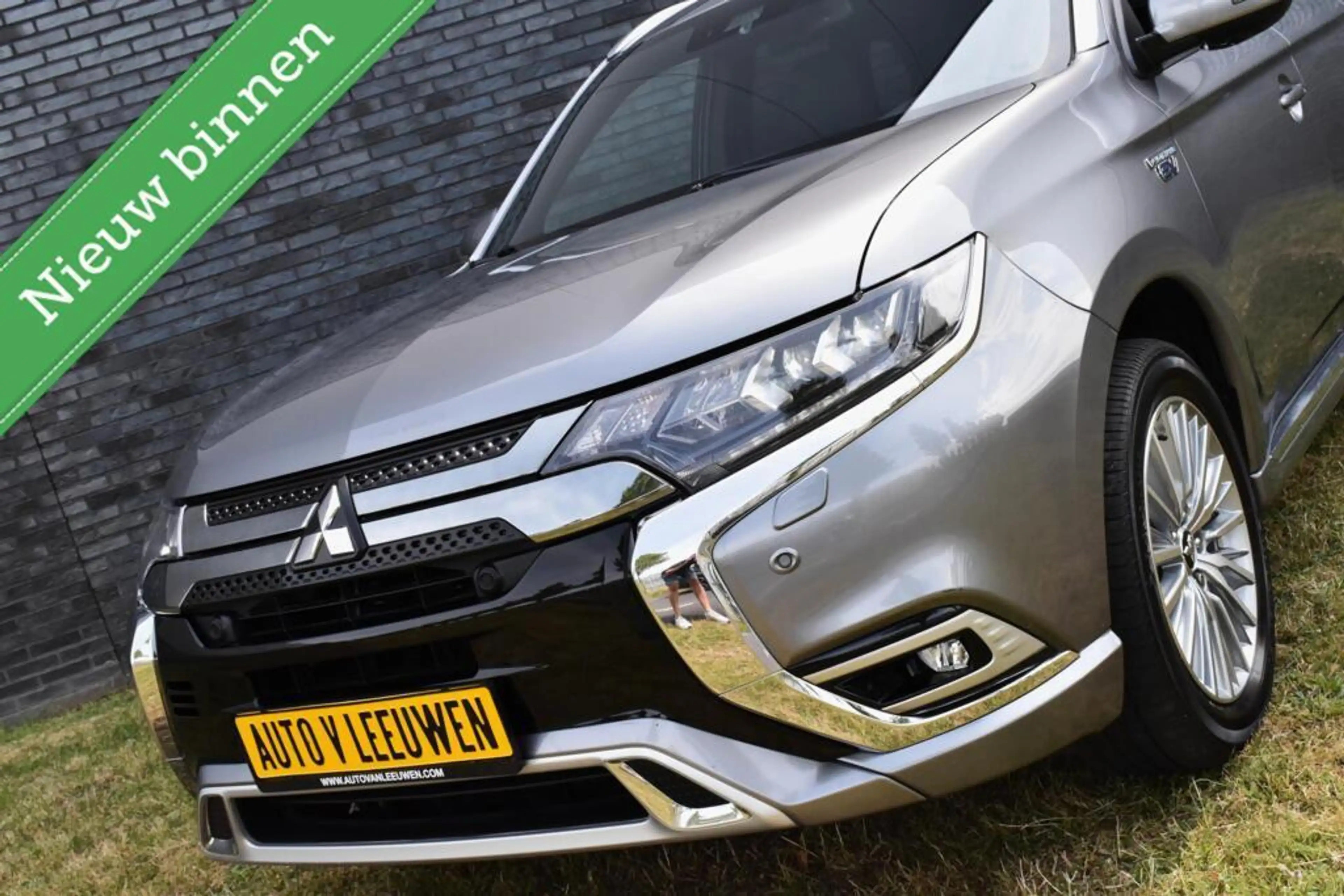 Mitsubishi Outlander 2.4 PHEV Diamand Edition LEDER VOL! 360º/PANORAMAD — photo 46