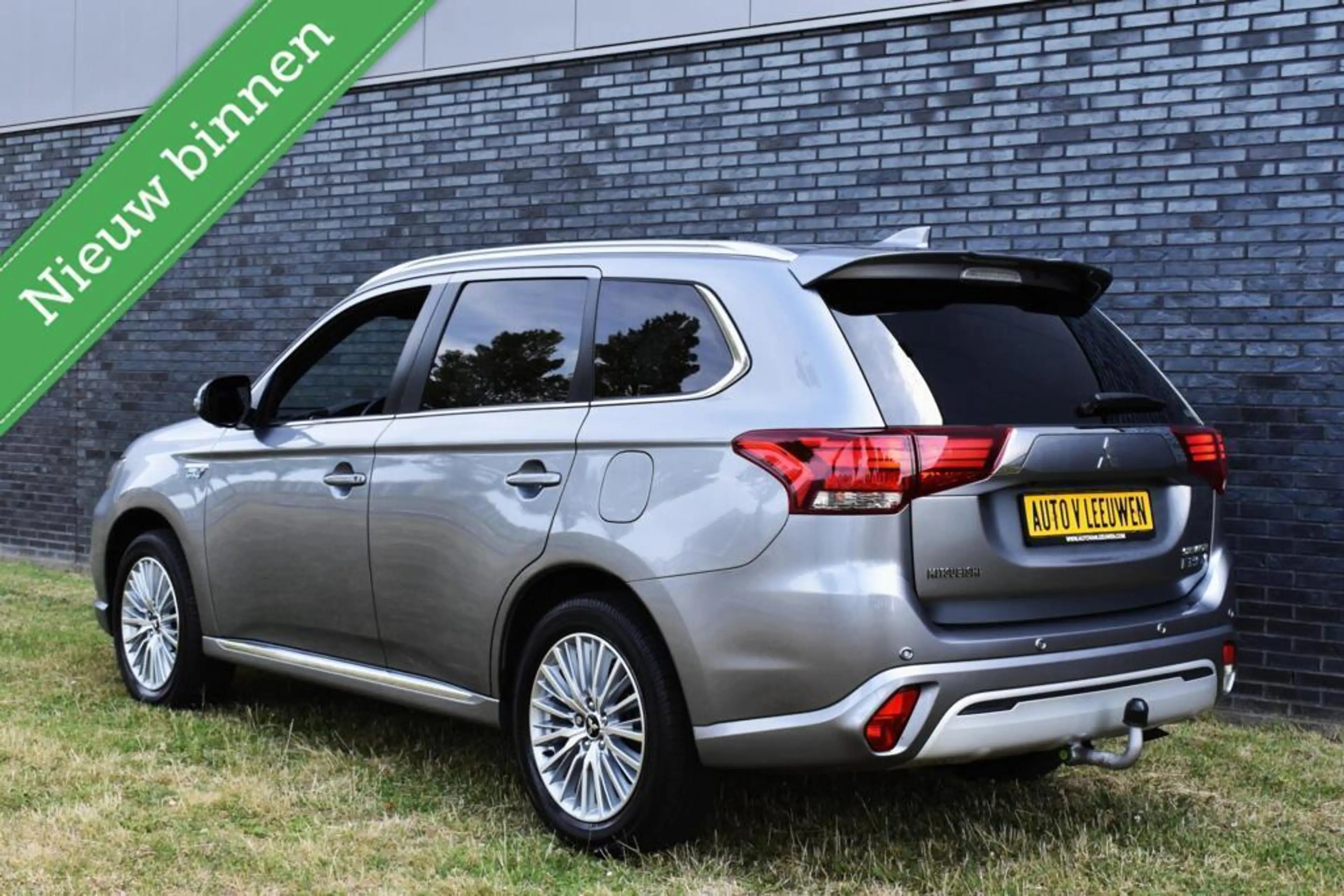 Mitsubishi Outlander 2.4 PHEV Diamand Edition LEDER VOL! 360º/PANORAMAD — photo 31