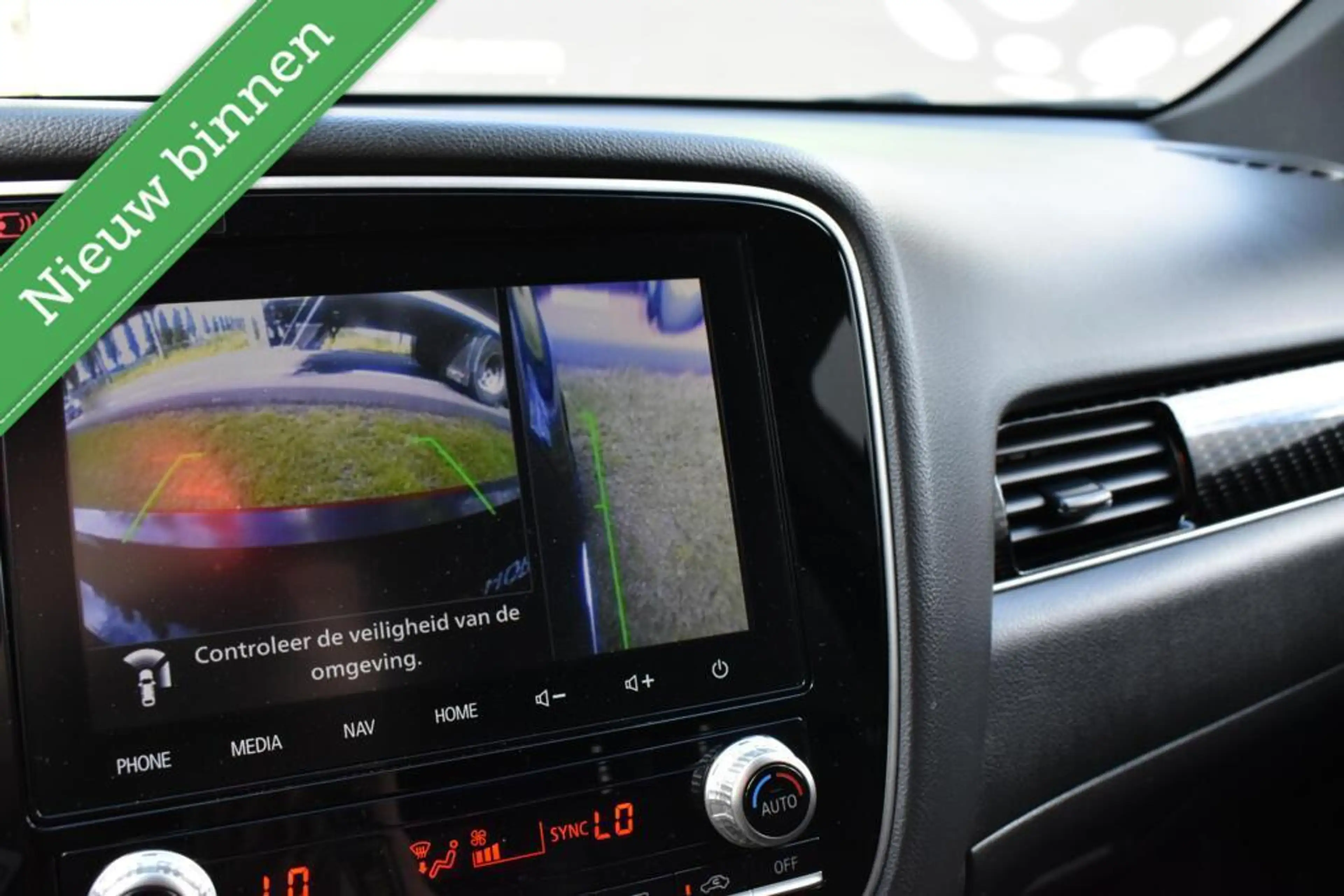Mitsubishi Outlander 2.4 PHEV Diamand Edition LEDER VOL! 360º/PANORAMAD — photo 16