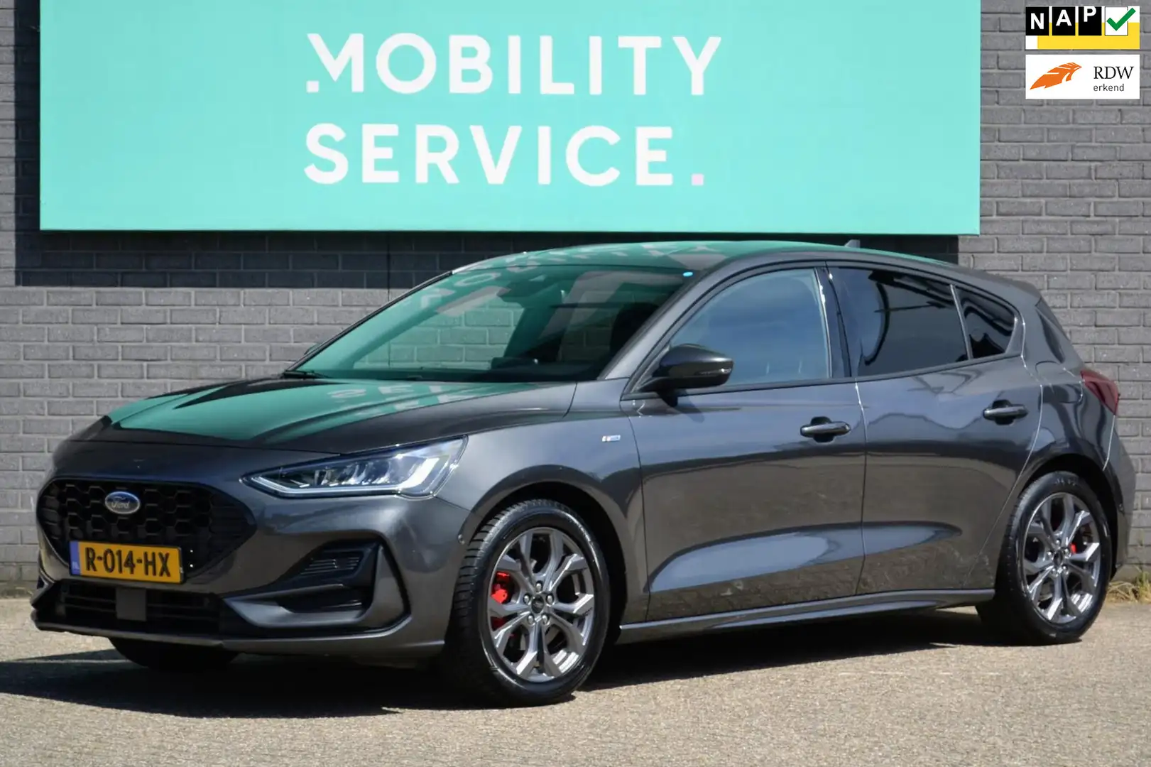 Ford Focus 1.0 EcoBoost Hybrid Titanium Vignale Grijs - 1