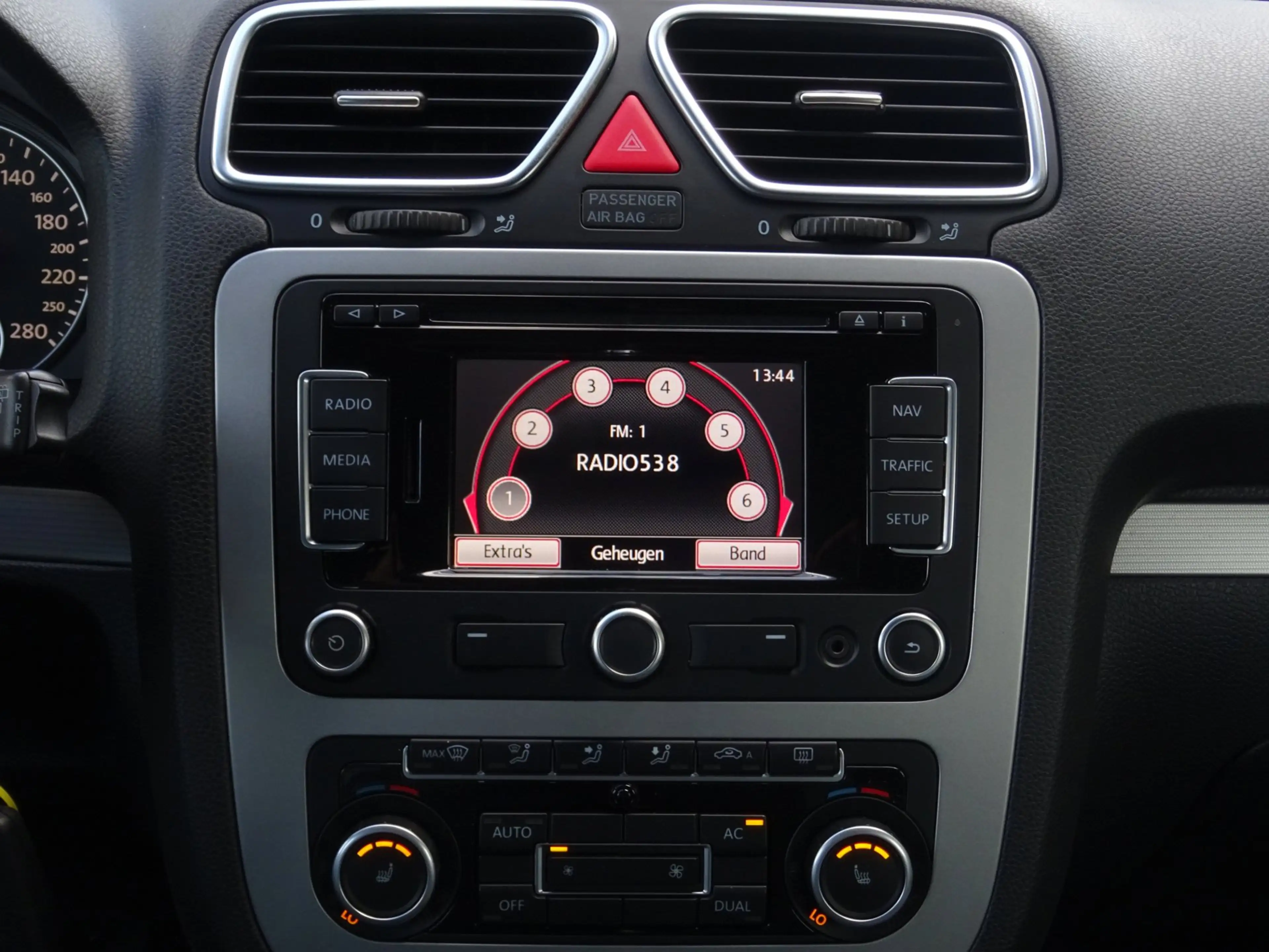 Volkswagen Scirocco 2.0 TSI R-LINE OETTINGER REMUS NAVI/PDC — photo 15