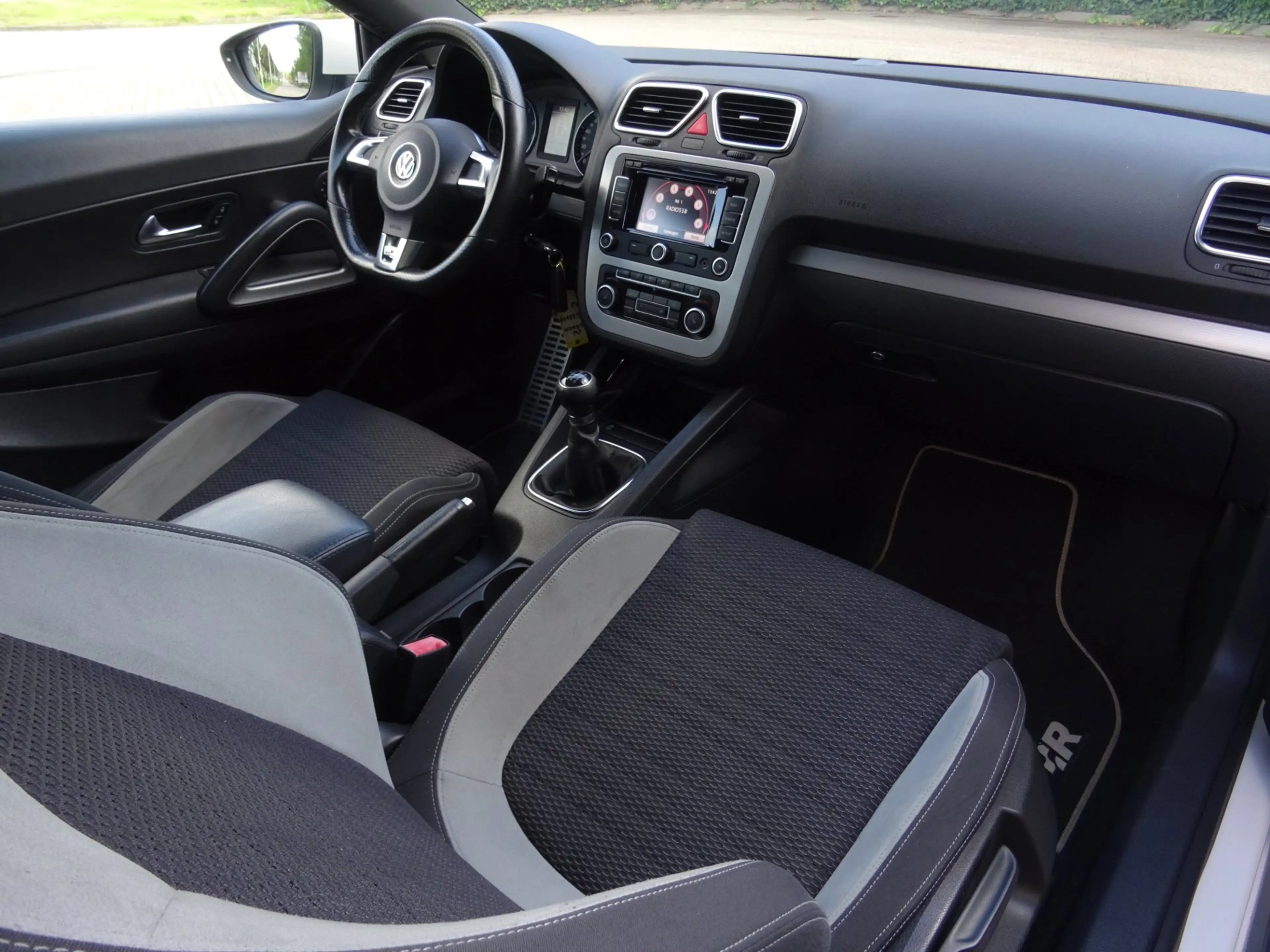 Volkswagen Scirocco 2.0 TSI R-LINE OETTINGER REMUS NAVI/PDC — photo 10