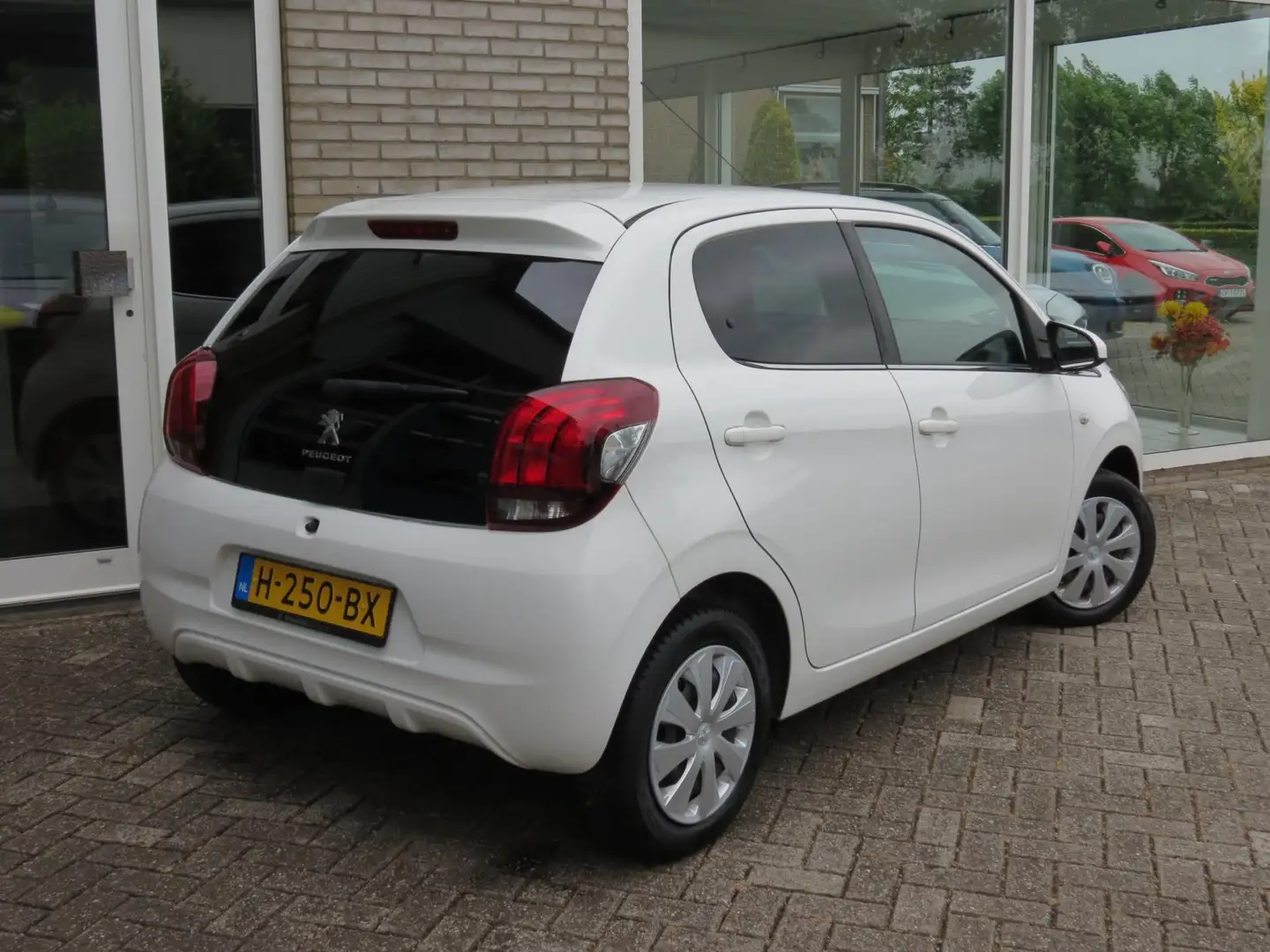 Peugeot 108 1.0 e-VTi Active DAB+|Bluetooth|Airco|Pack Dynamic Bianco - 2